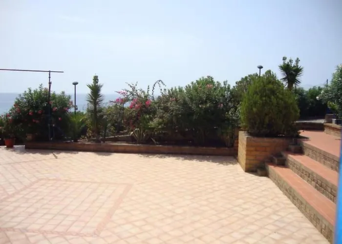 In Mit Terrasse Und Garten By Interhome *